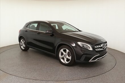 mercedes-benz-gla-200